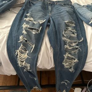 American Eagle Mom Jeans